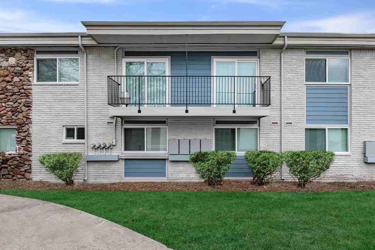 Granada Terrace - Photo 2 of 13