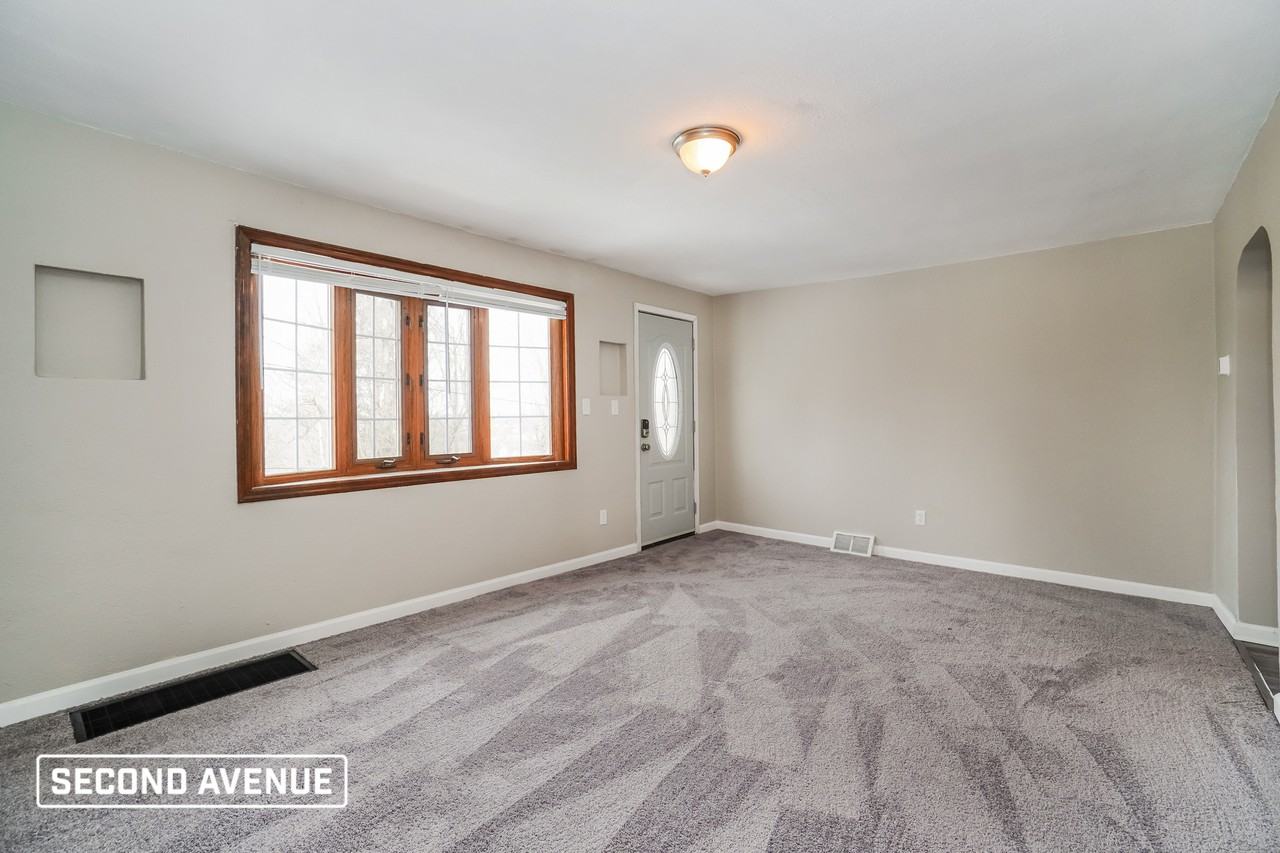 123 Bunker Hill Rd - Photo 3 of 17