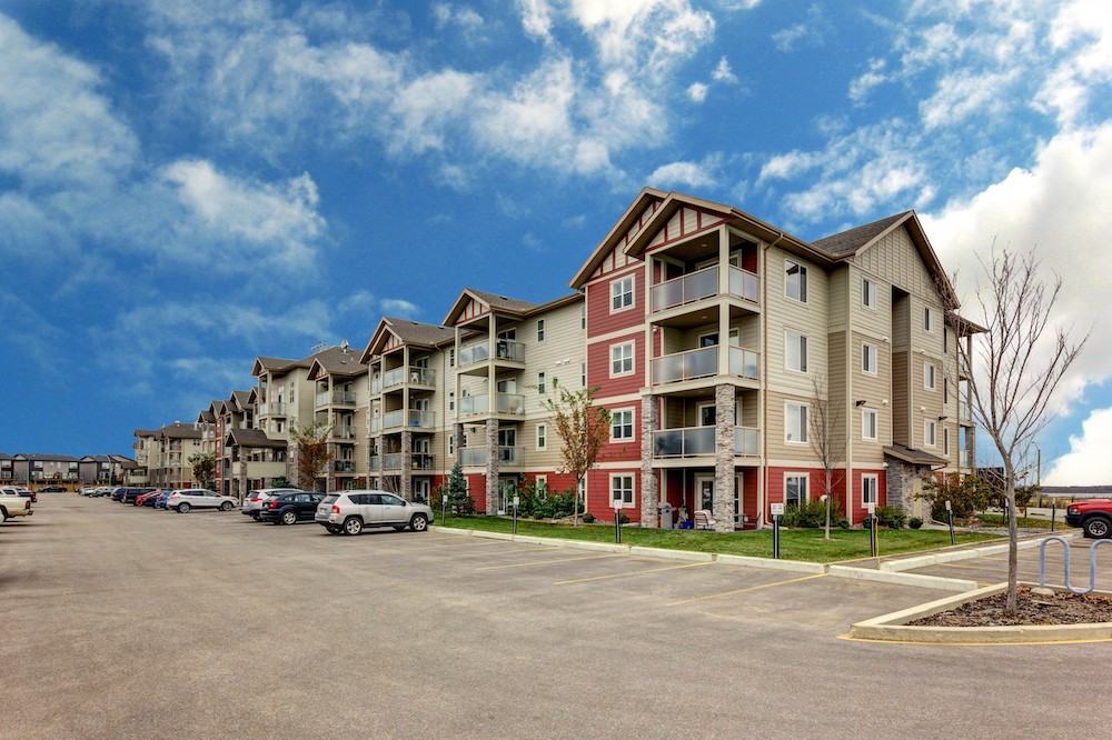 Big Lake Pointe 10 Apartments 10 Nevada Pl, St. Albert, AB T8N 4H5