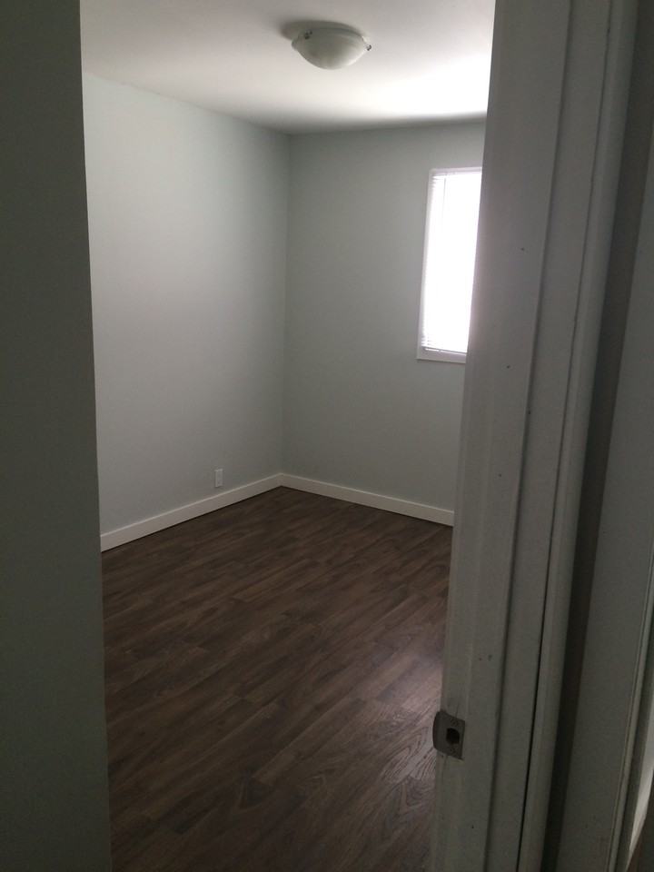 Bannatyne Ave Apartments in Brooklands, Winnipeg, MB R2R 0B2 Zumper