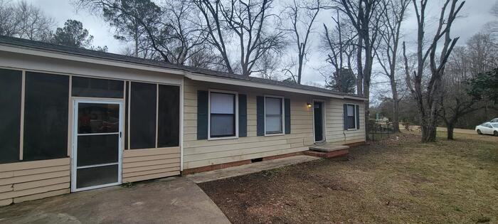 391 Sheppard Rd - Photo 2 of 49