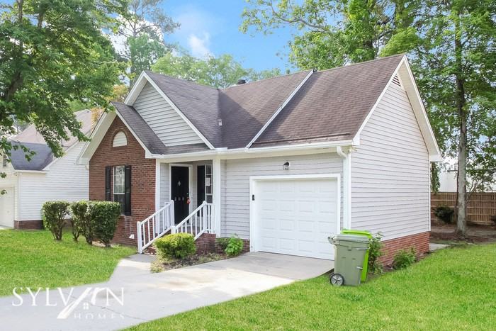 208 Salusbury Ln - Photo 2 of 15
