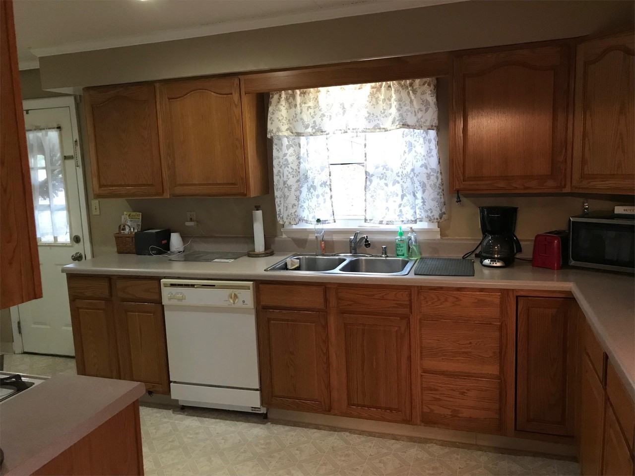 118 Ogontz Ln #1 - Photo 4 of 27
