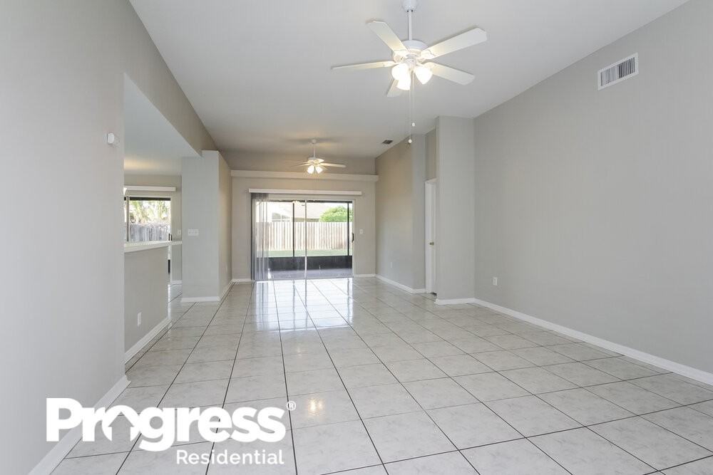 2107 Cattleman Dr - Photo 3 of 18