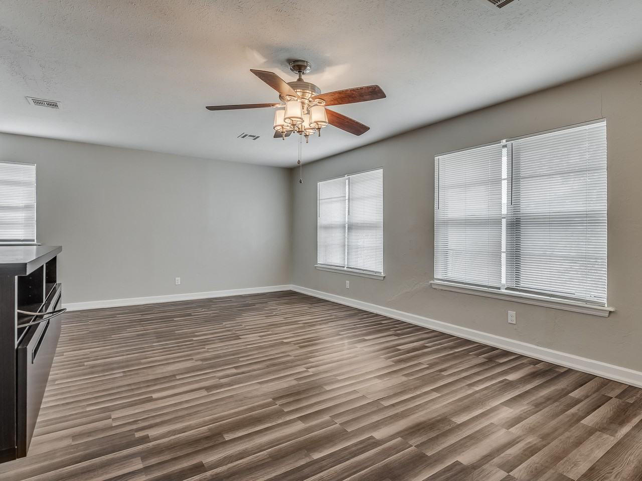 2605 Nw 113th St #1 - Photo 7 of 48