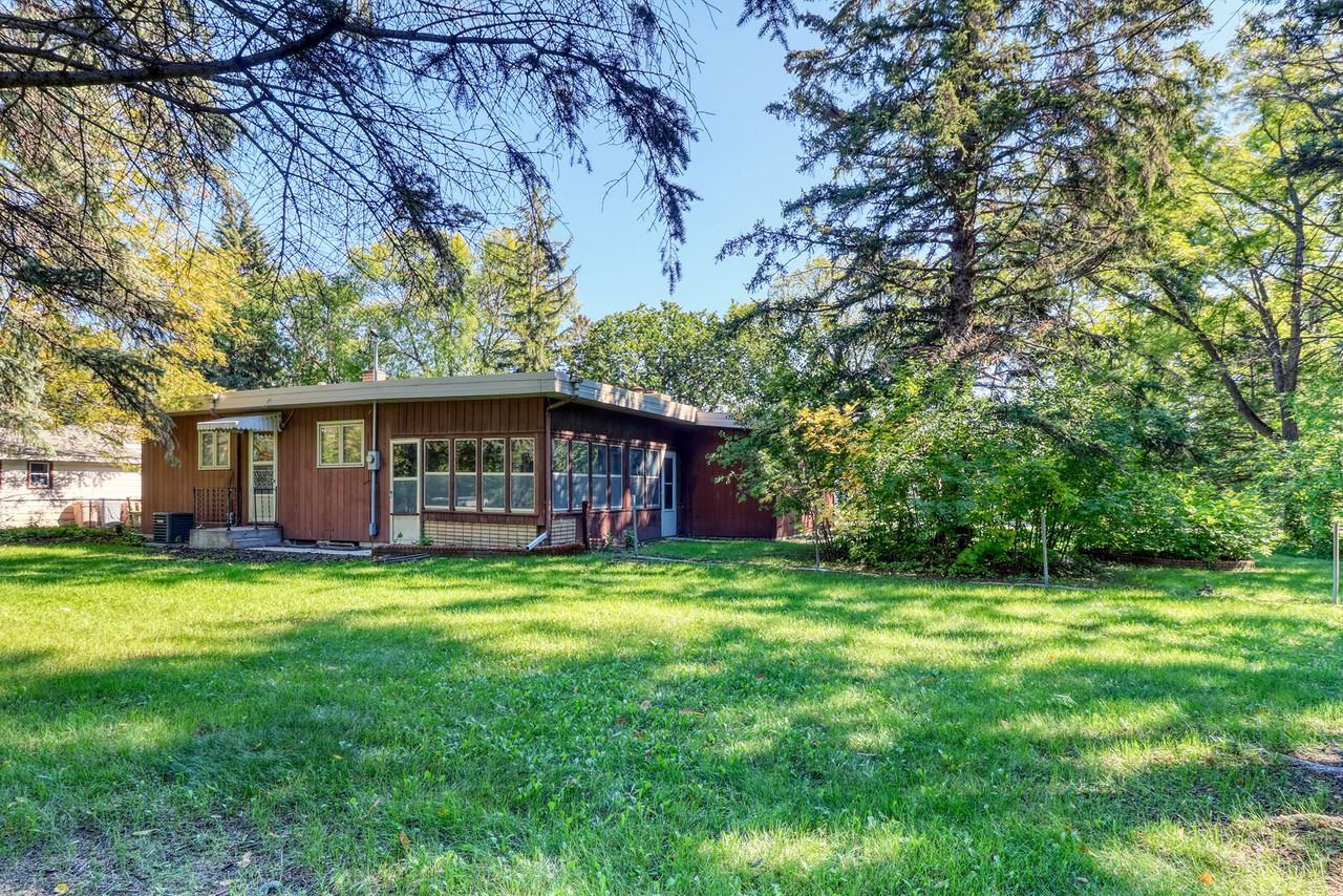 1817 14th St S #1 - Photo 4 of 40