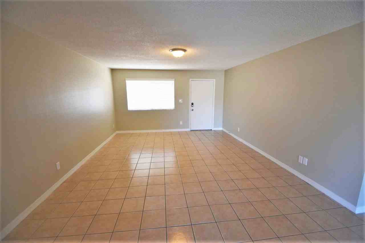 4414 W Cathy Cir - Photo 2 of 12