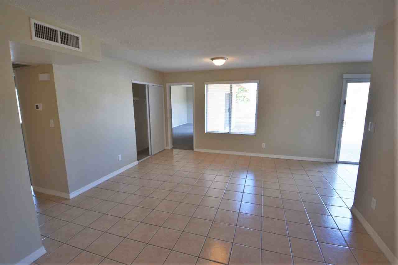 4414 W Cathy Cir - Photo 3 of 12