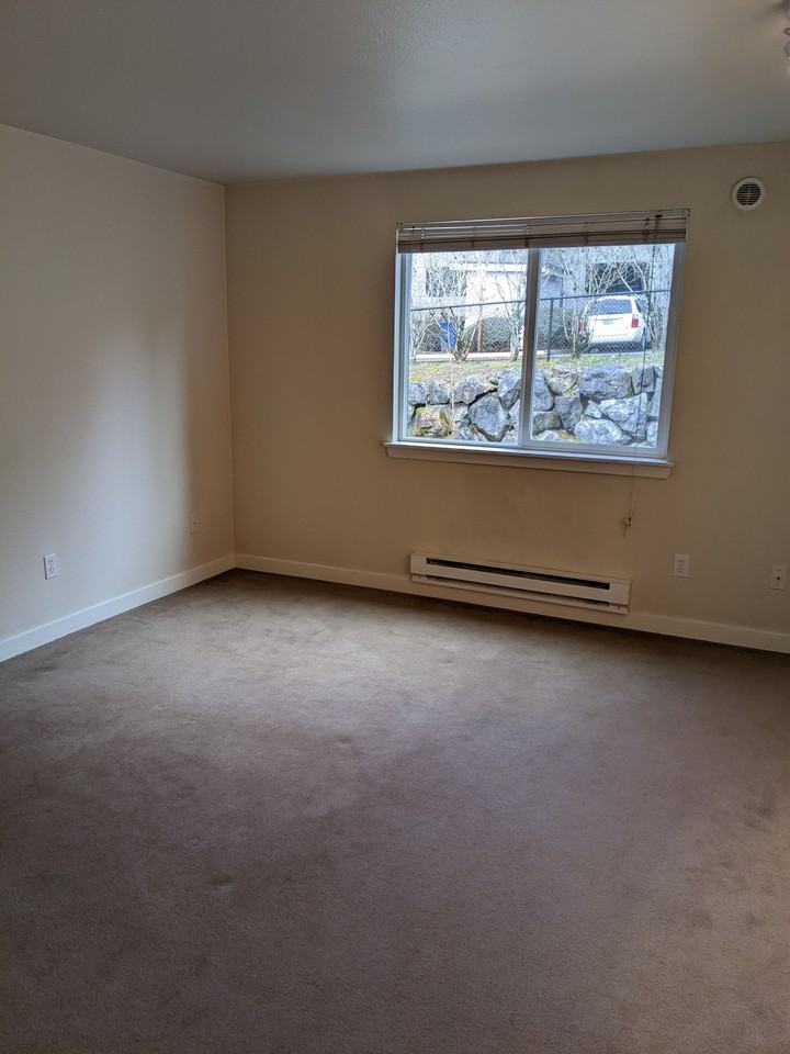 14124 Northeast 181st Place #2nd Floor - Photo 7 of 12