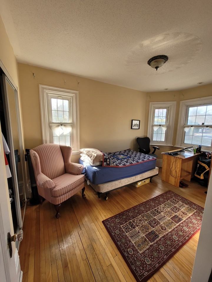 236 Rideau Terrace - Photo 3 of 8