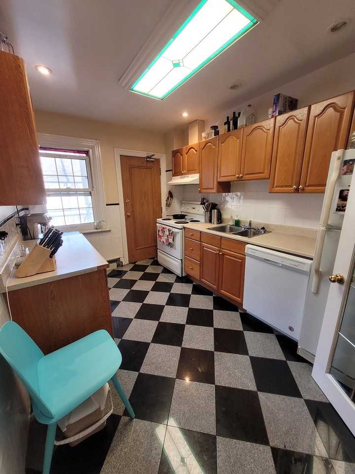 236 Rideau Terrace - Photo 6 of 8