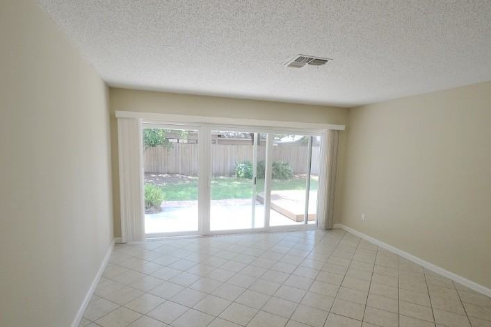 15708 Crying Wind Dr - Photo 2 of 9