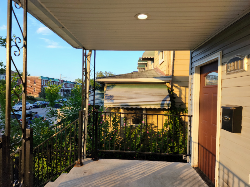 3811 Hayward Ave - Photo 2 of 28