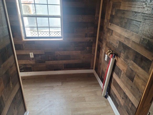 811 Carlow St - Photo 3 of 5