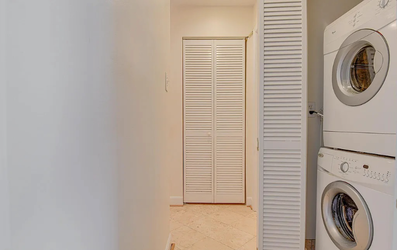 20 Monroe St - Photo 3 of 14