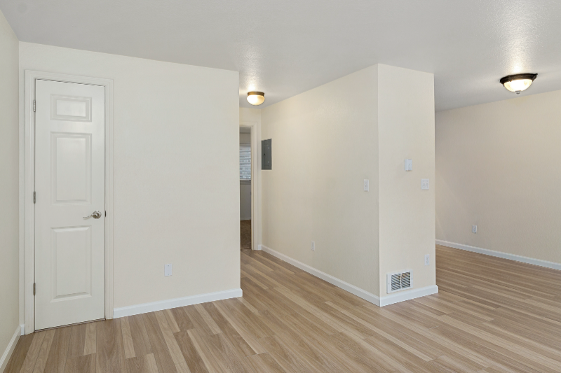 18209 96th Ave Ne - Photo 3 of 7