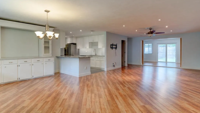 1462 Roosevelt Boulevard - Photo 3 of 13