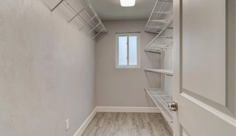 1462 Roosevelt Boulevard - Photo 7 of 13