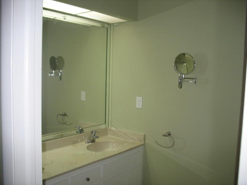 1805 Richard Ln - Photo 2 of 6