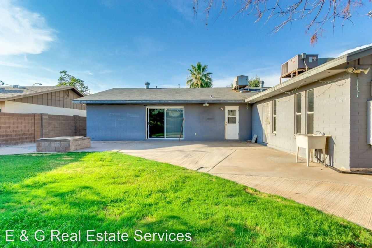 211 E Geneva Dr - Photo 3 of 28