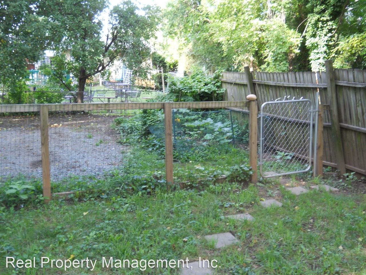 920 Anderson St - Photo 3 of 11