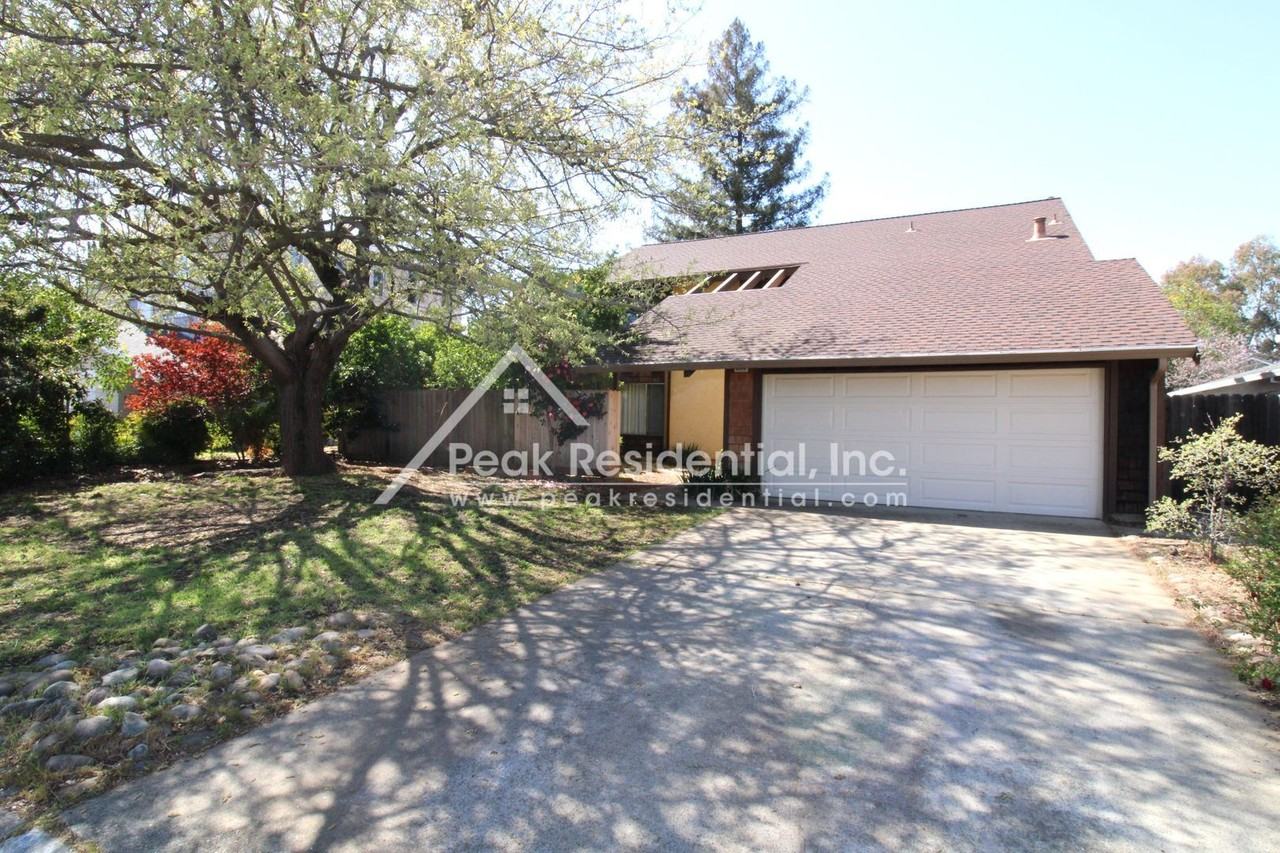 9346 Blue Oak Dr - Photo 2 of 29