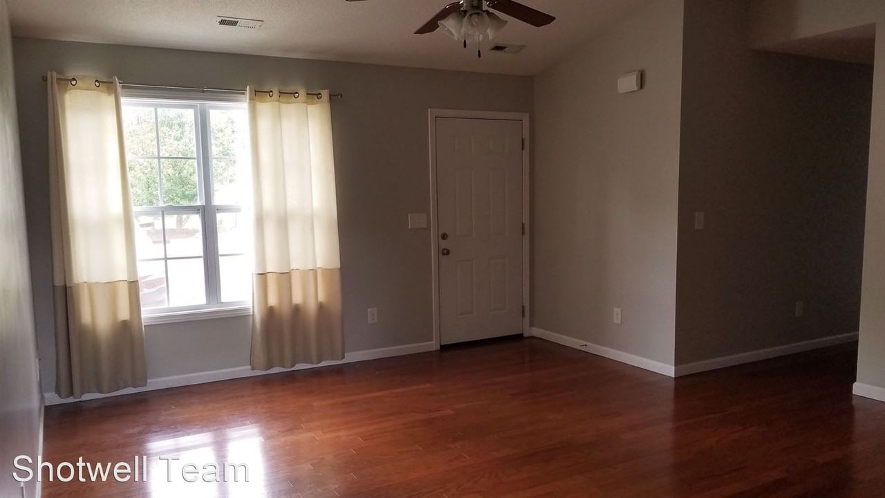 6017 Friendship Ln - Photo 3 of 9