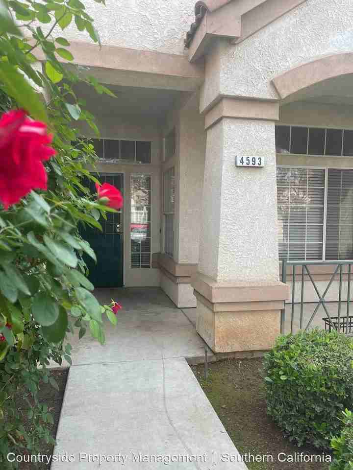 4593 W Laurendale Dr - Photo 2 of 22