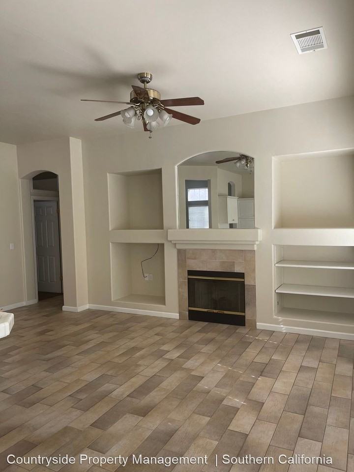 4593 W Laurendale Dr - Photo 3 of 22