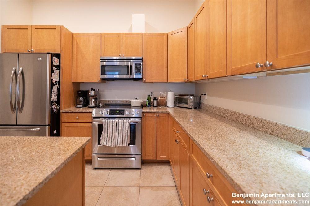 520 Harrison Ave #401A