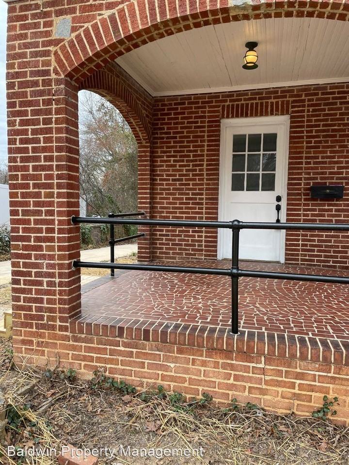 237/239 N 2nd St Apartments in Downtown Albermarie, Albemarle, NC 28001