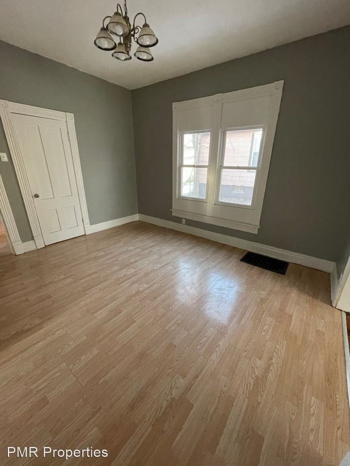 3324 Ruggles St - Photo 3 of 9
