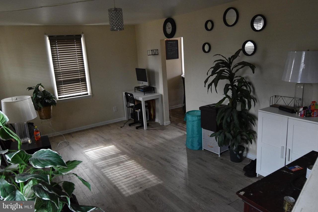 83 Queen Ave - Photo 3 of 15