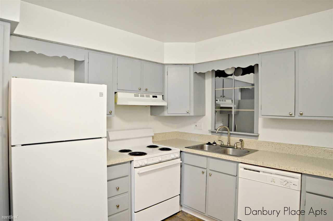 Danbury Place Apartments - Photo 3 of 22