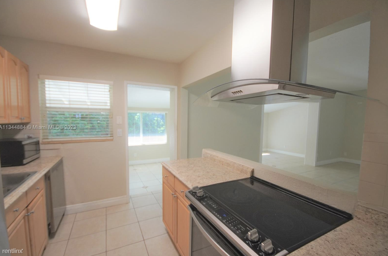 9440 Sw 181st St - Photo 2 of 9