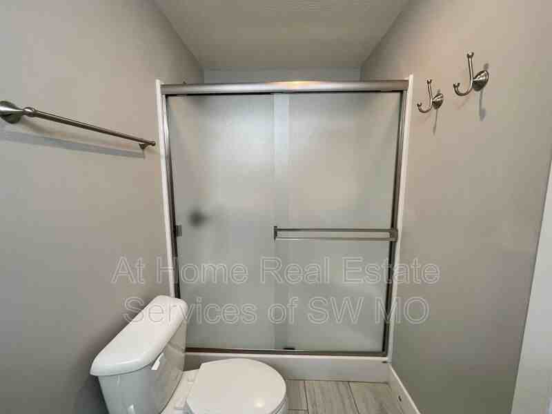 663 N Century Ave - Photo 7 of 15