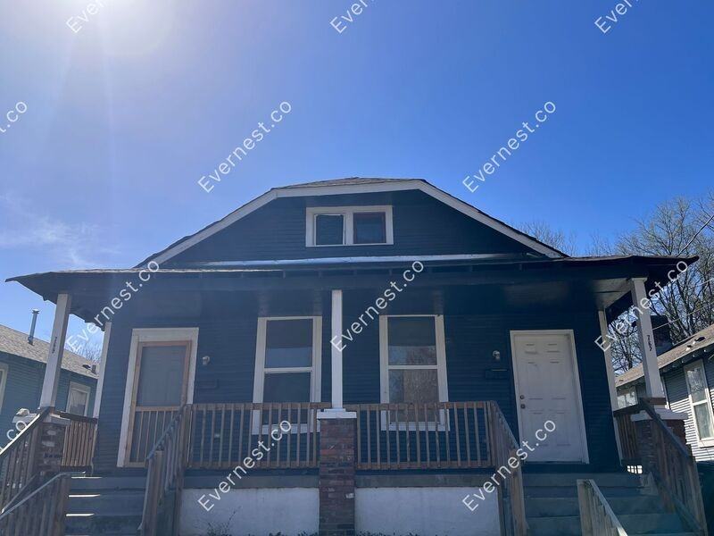 769 Saint Paul Ave - Photo 2 of 10