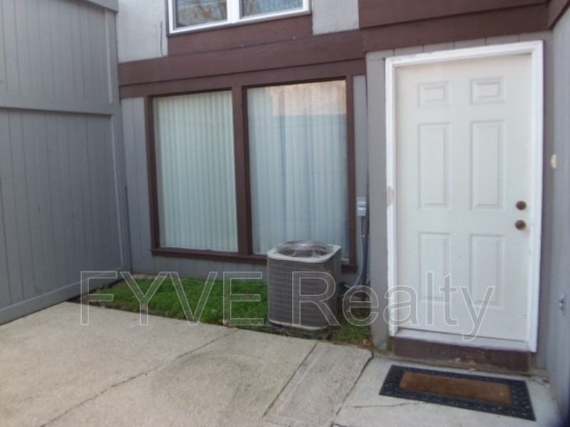 751 Worthington Forest Pl - Photo 2 of 30