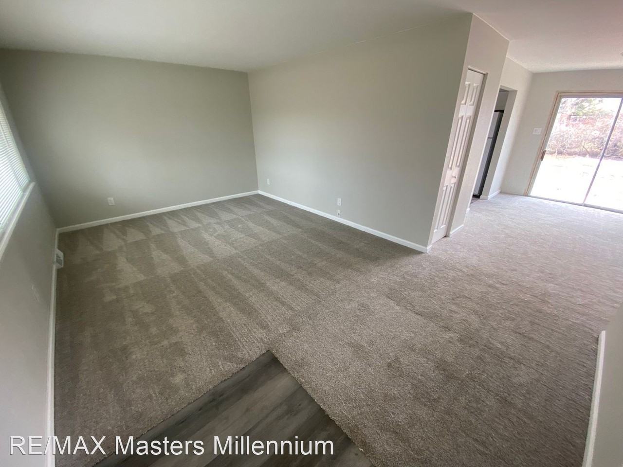 422 Salem St - Photo 2 of 29
