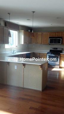321 Graham Ct - Photo 2 of 10