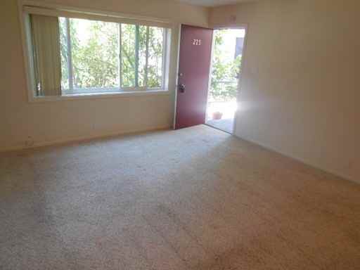 225 Paloma Ave - Photo 2 of 12