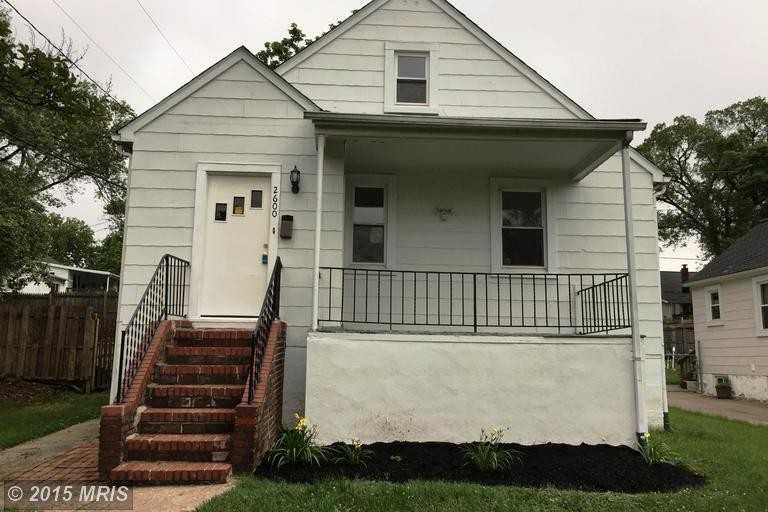 2600 Roselawn Ave - Photo 2 of 17