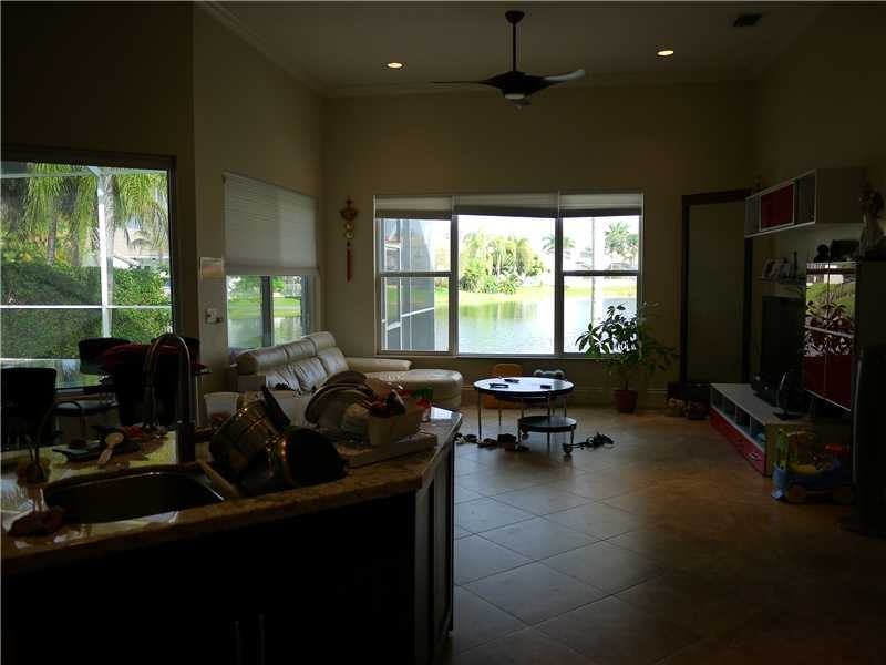 10842 NW 6th St - Photo 3 of 6