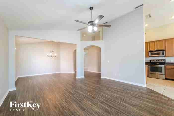 3316 Verbena Ave - Photo 3 of 15