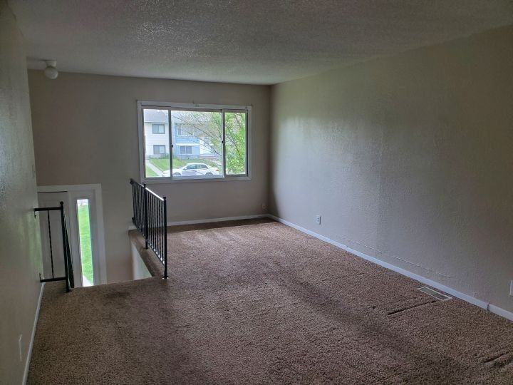 311 Monroe St - Photo 2 of 7