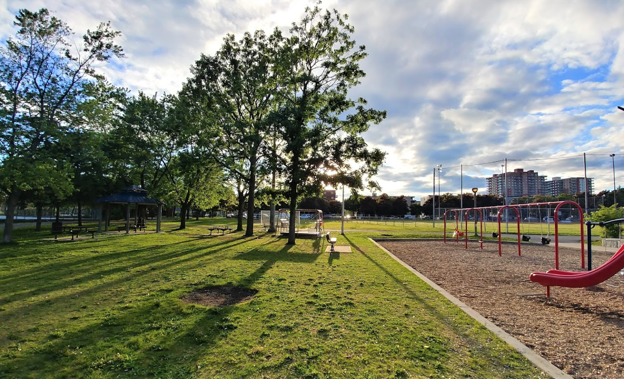 6700 Roseraies - Anjou - Photo 2 of 2
