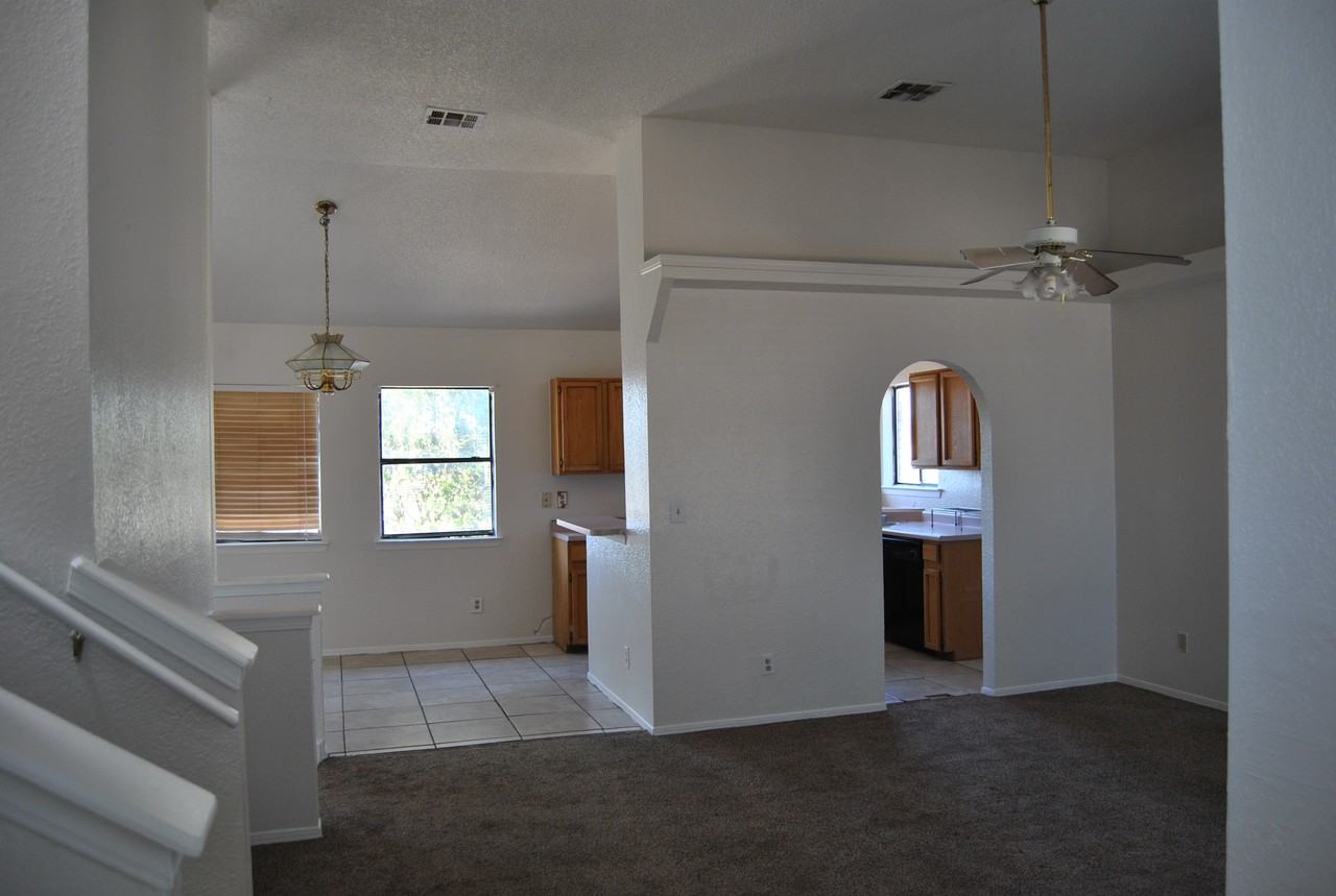 829 Merriman Dr #1 - Photo 3 of 11