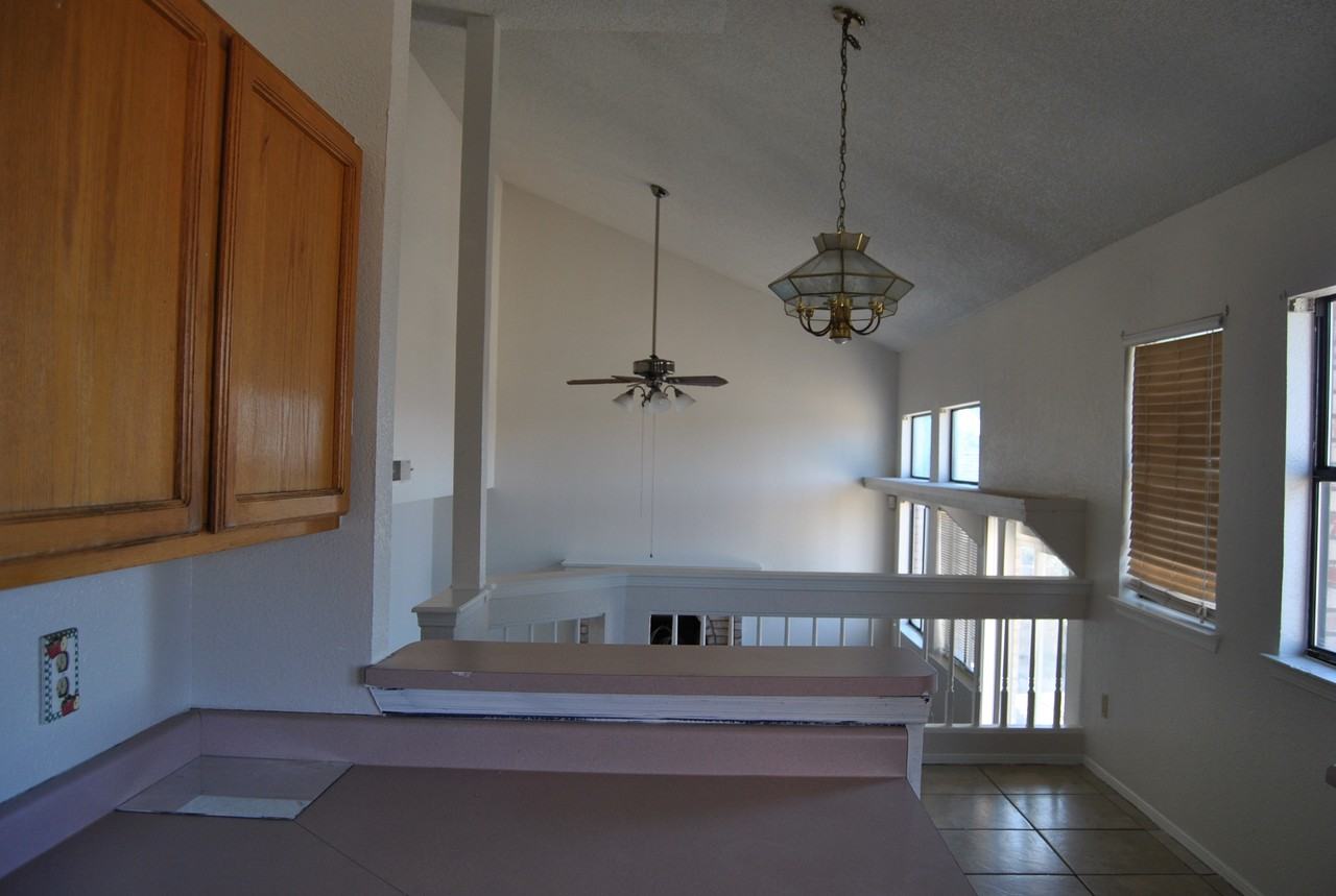 829 Merriman Dr #1 - Photo 4 of 11