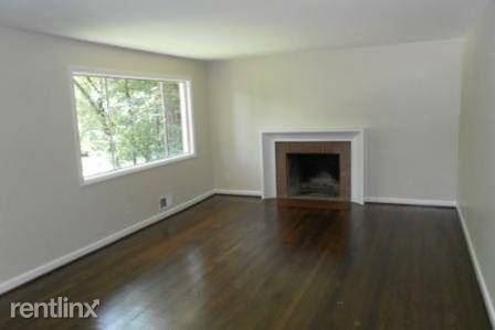 6233 Walhonding Rd - Photo 2 of 9