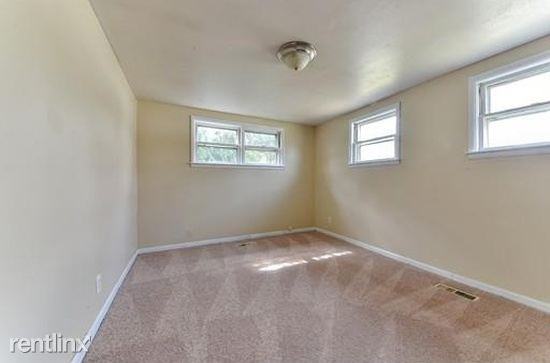 26 Rondeau Rd - Photo 3 of 7